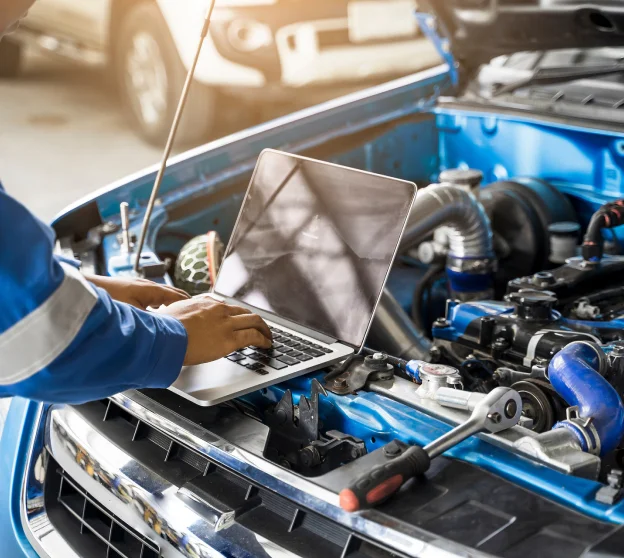 Points forts : recherche de panne gratuite, atelier grosses réparations, entretien et mécanique toutes marques de véhicules au Garage Doc Auto à Beauchamp près d'Argenteuil - Val d'Oise (95)